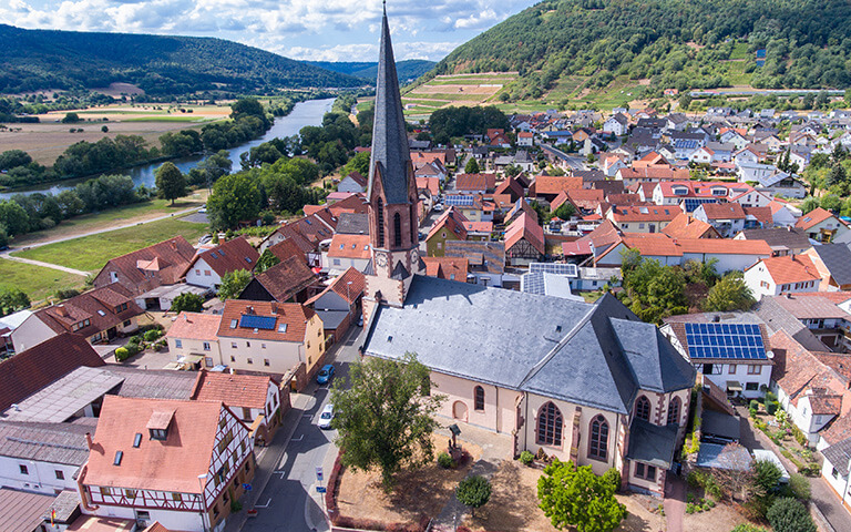 Großheubach Kirche Stadtübersicht